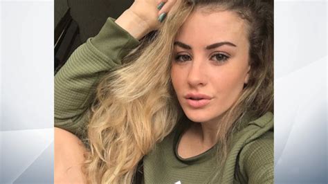 chloe ayling md